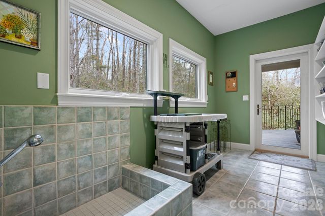 175 Overlook Drive, Flat Rock, NC 28731