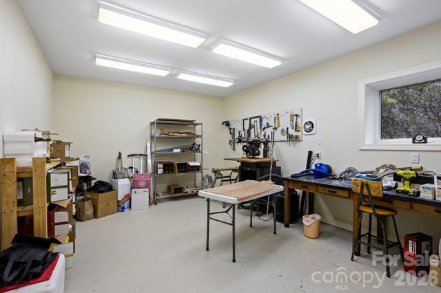 175 Overlook Drive, Flat Rock, NC 28731