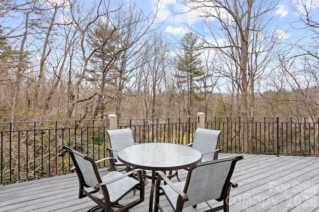 175 Overlook Drive, Flat Rock, NC 28731