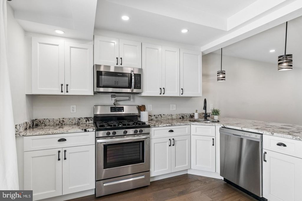 219 DALY ST, PHILADELPHIA, PA 19148 — photo 4