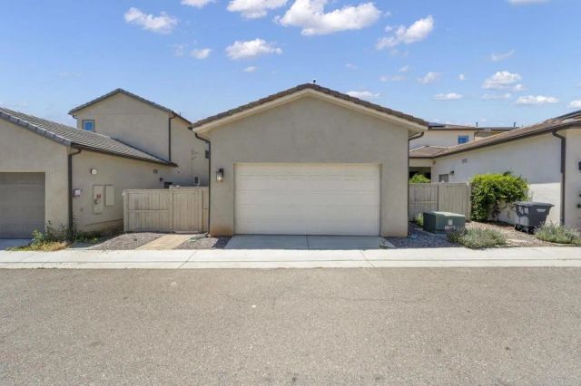 21445 Trail Ridge Drive, Escondido, CA 92029