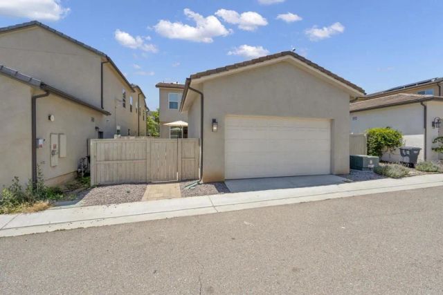 21445 Trail Ridge Drive, Escondido, CA 92029