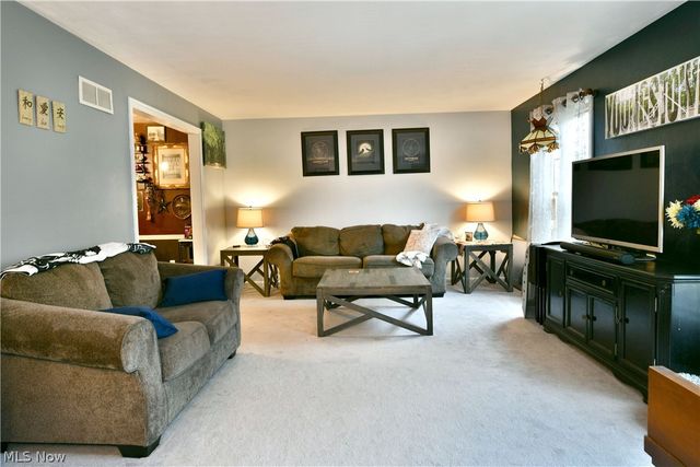 6389 Tara Drive, Youngstown, OH 44514