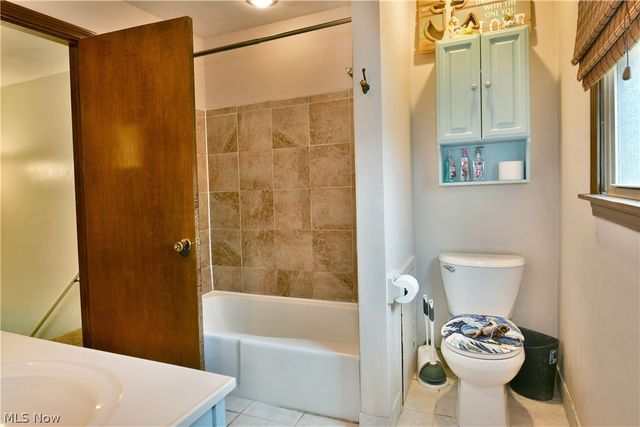 6389 Tara Drive, Youngstown, OH 44514