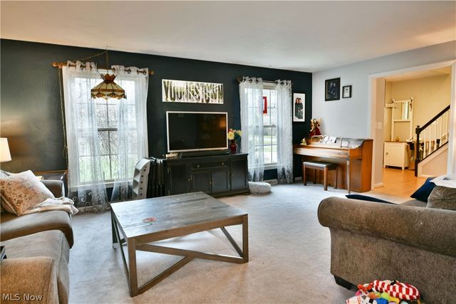 6389 Tara Drive, Youngstown, OH 44514