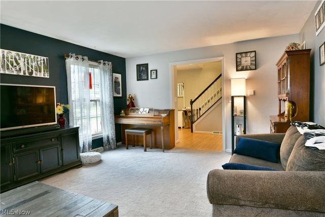 6389 Tara Drive, Youngstown, OH 44514