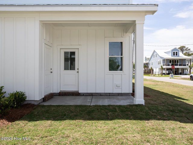 706 S Carolina Avenue 2, Carolina Beach, NC 28428