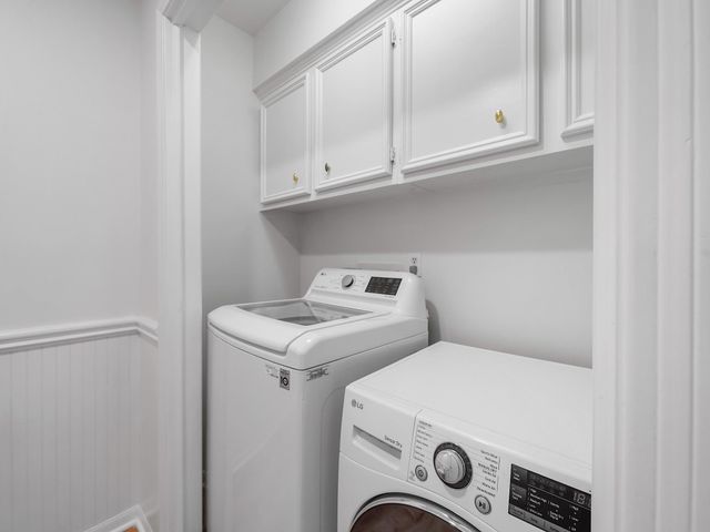 910 Enclave Parkway, Houston, TX 77077