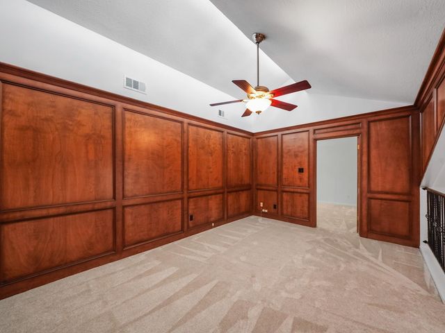 910 Enclave Parkway, Houston, TX 77077