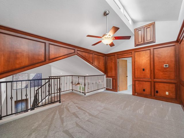 910 Enclave Parkway, Houston, TX 77077