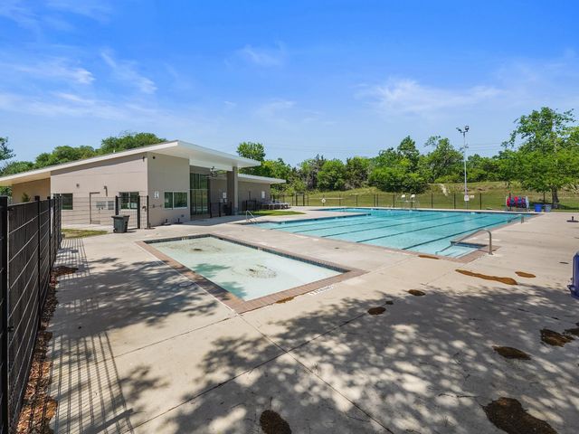 910 Enclave Parkway, Houston, TX 77077