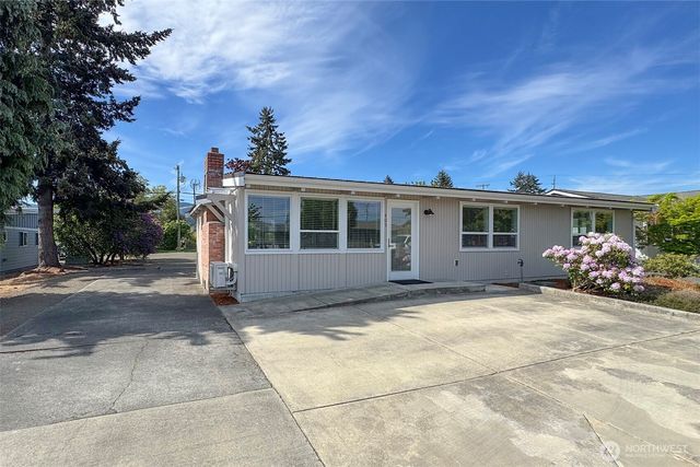 405 W Bell Street, Sequim, WA 98382