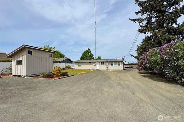 405 W Bell Street, Sequim, WA 98382