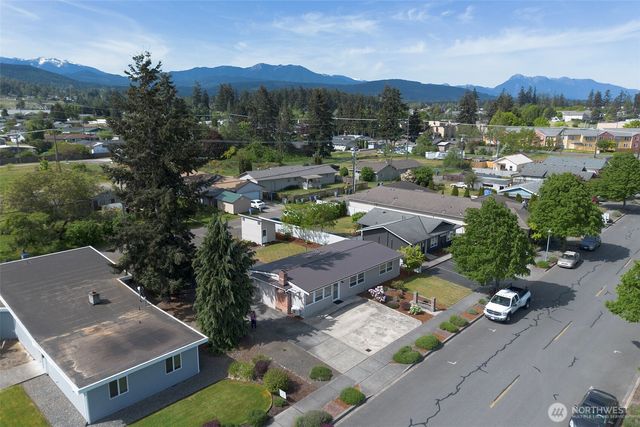 405 W Bell Street, Sequim, WA 98382