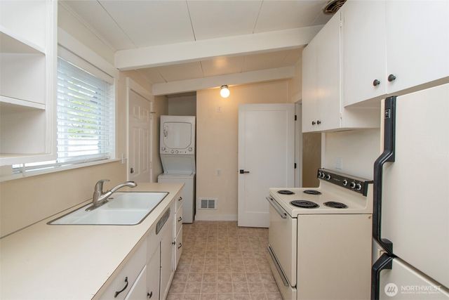 405 W Bell Street, Sequim, WA 98382