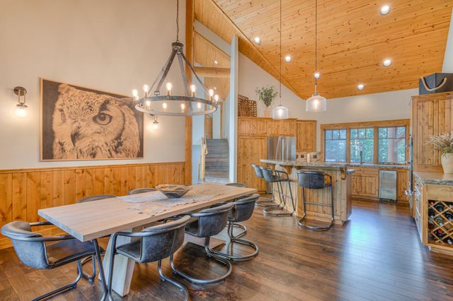 56770 Nest Pine Drive, Bend, OR 97707