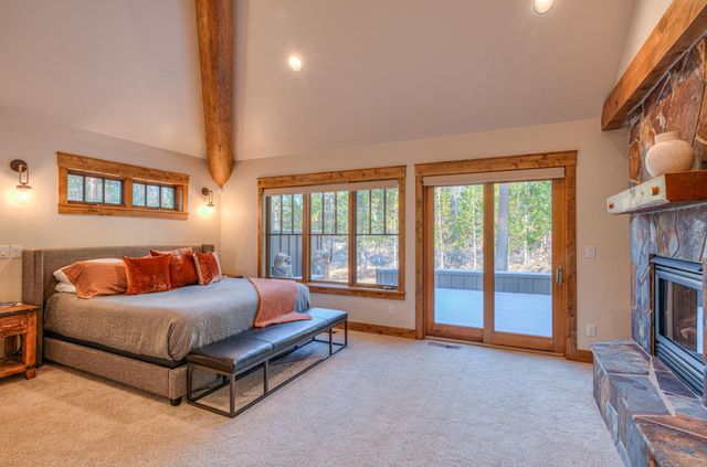 56770 Nest Pine Drive, Bend, OR 97707