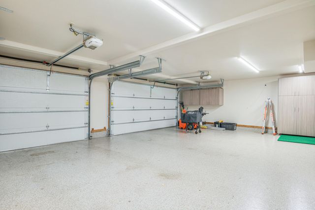 56770 Nest Pine Drive, Bend, OR 97707