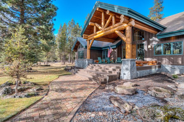 56770 Nest Pine Drive, Bend, OR 97707