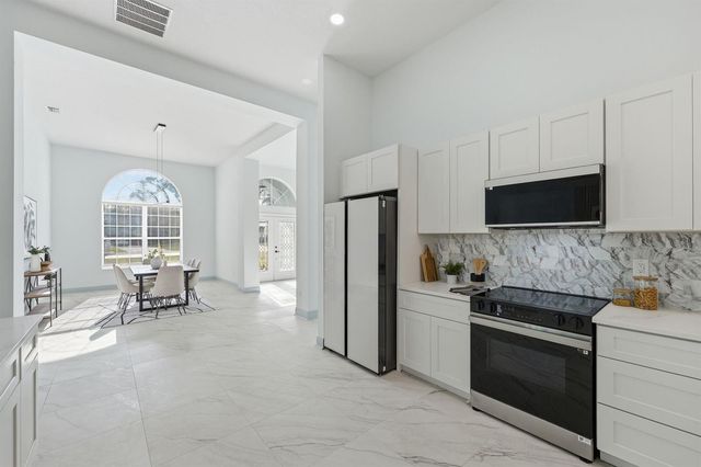 4873 NE 64th Avenue, Silver Springs, FL 34488