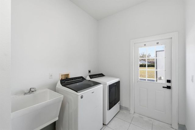 4873 NE 64th Avenue, Silver Springs, FL 34488