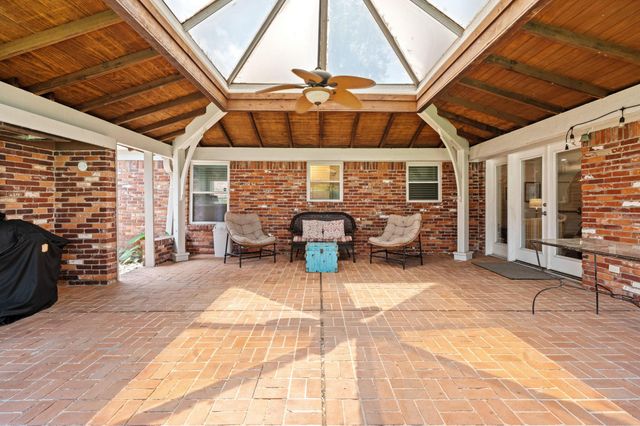 5150 Grape Street, Houston, TX 77096