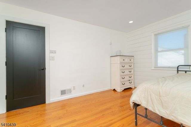 80 Lessing Rd, West Orange Twp., NJ 07052