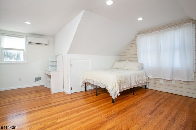 80 Lessing Rd, West Orange Twp., NJ 07052