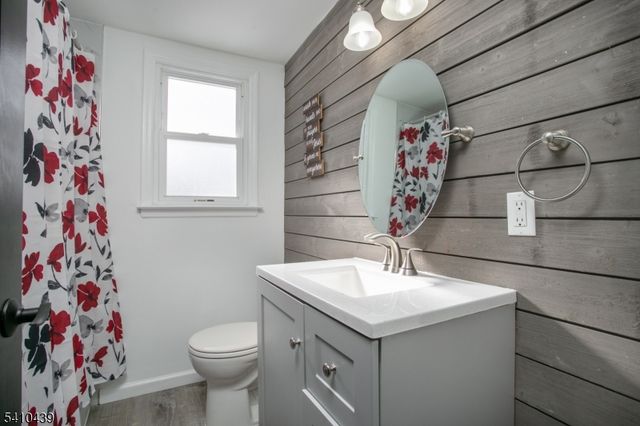 80 Lessing Rd, West Orange Twp., NJ 07052