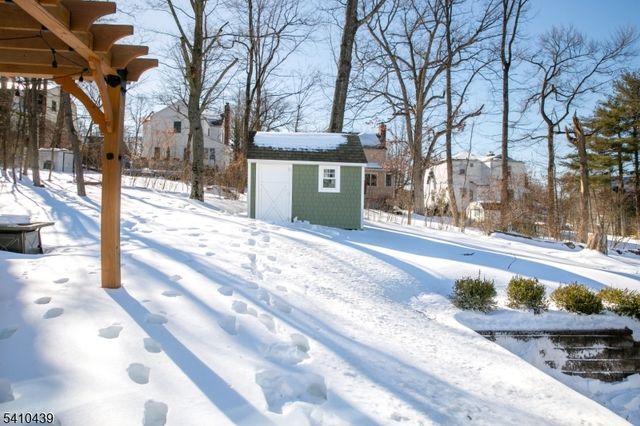 80 Lessing Rd, West Orange Twp., NJ 07052