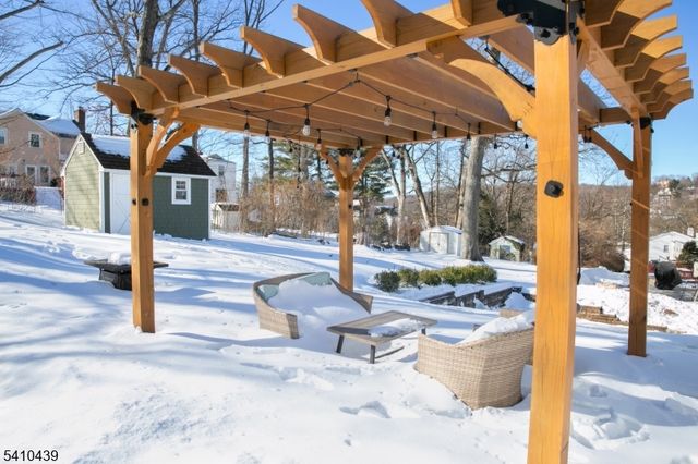 80 Lessing Rd, West Orange Twp., NJ 07052