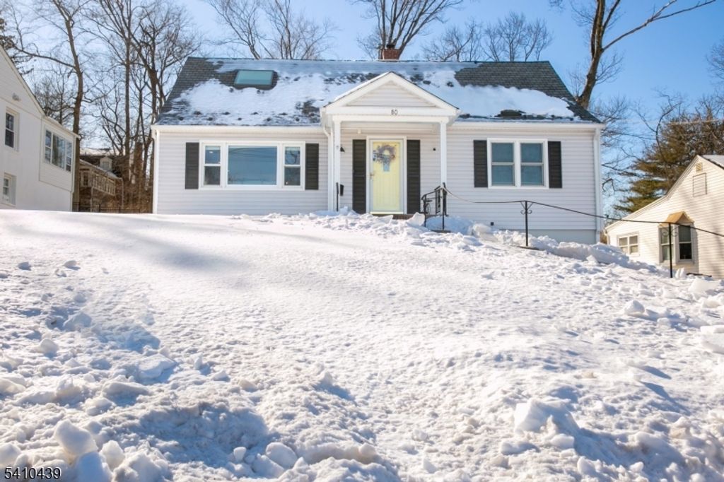 80 Lessing Rd, West Orange Twp., NJ 07052