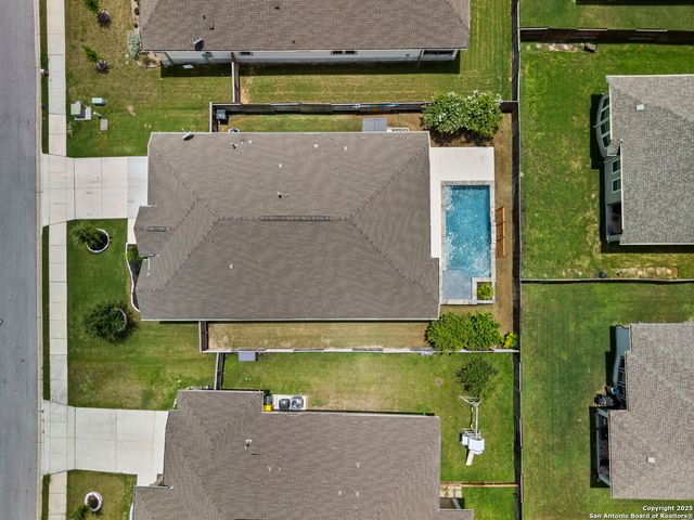 6529 Crockett Cv, Schertz, TX 78108