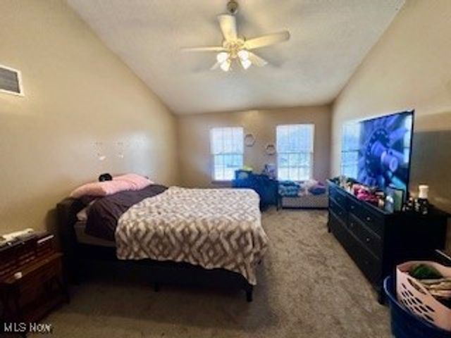 456 Weatherstone Drive, Wadsworth, OH 44281