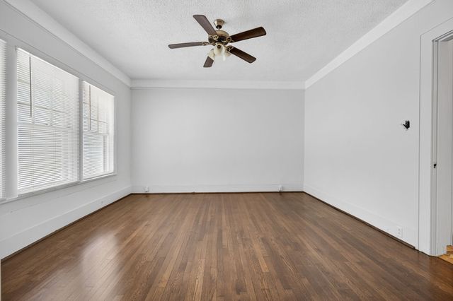 916-B E Hubbard Street, Mineral Wells, TX 76067