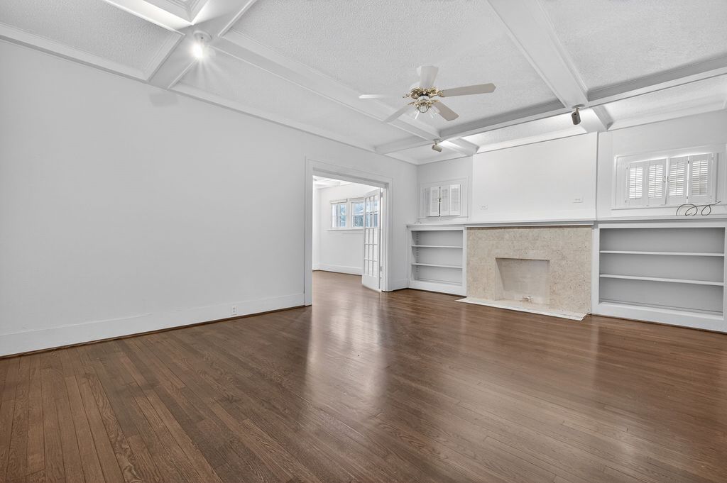 916-B E Hubbard Street, Mineral Wells, TX 76067