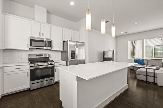 9609 Marlive Lane B, Houston, TX 77025
