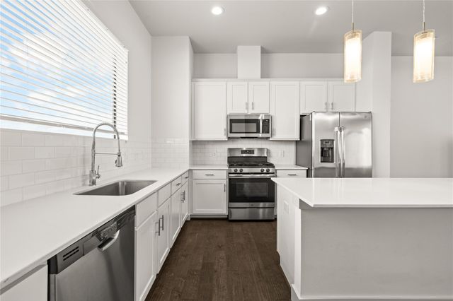 9609 Marlive Lane B, Houston, TX 77025