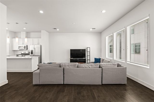 9609 Marlive Lane B, Houston, TX 77025