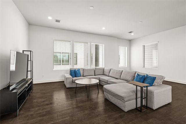 9609 Marlive Lane B, Houston, TX 77025