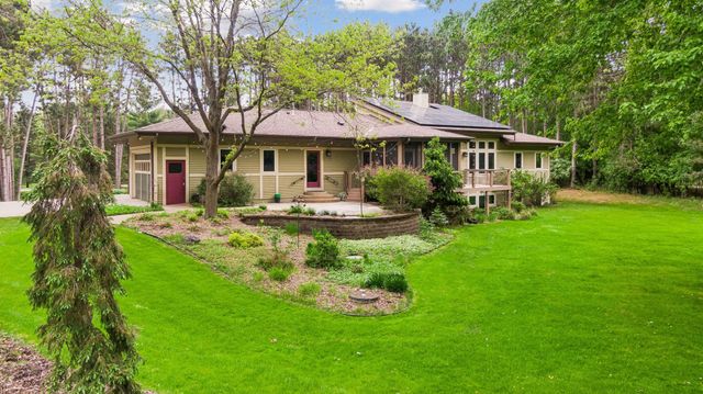 13683 47th Street N, Stillwater, MN 55082