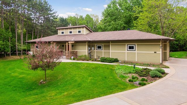 13683 47th Street N, Stillwater, MN 55082