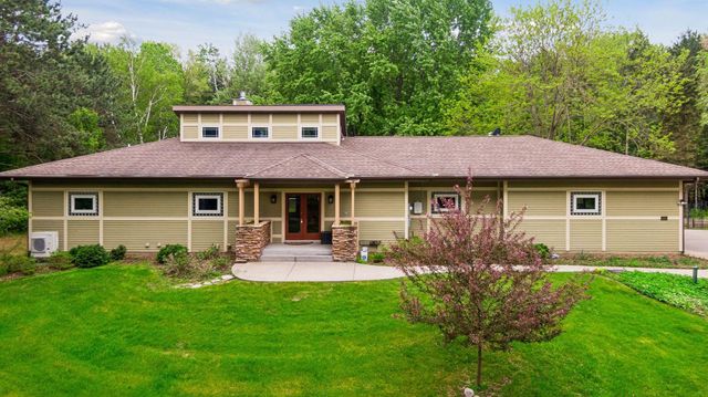 13683 47th Street N, Stillwater, MN 55082