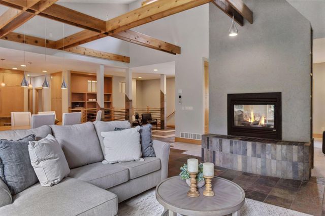13683 47th Street N, Stillwater, MN 55082