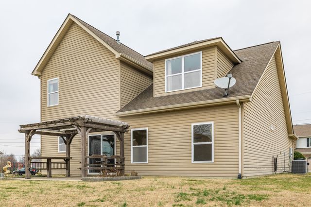 545 Callie Ave, Gallatin, TN 37066