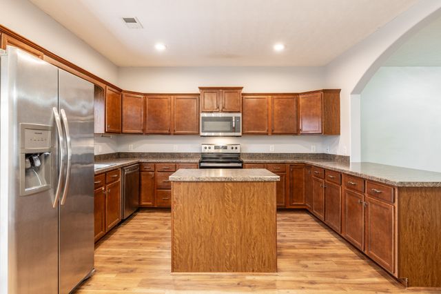 545 Callie Ave, Gallatin, TN 37066