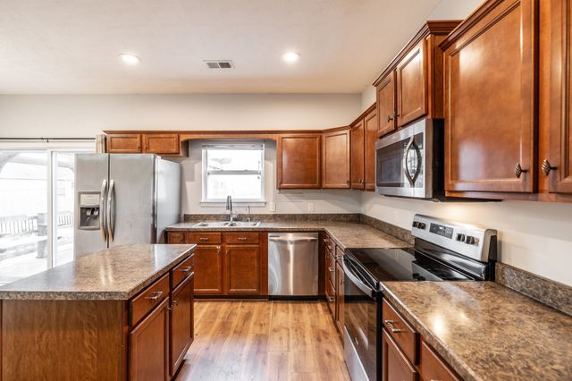 545 Callie Ave, Gallatin, TN 37066