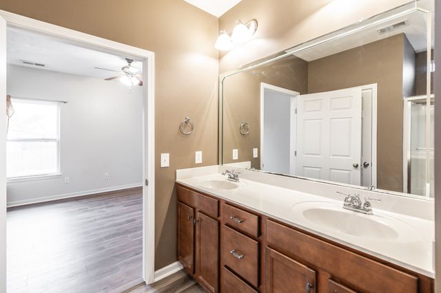 545 Callie Ave, Gallatin, TN 37066