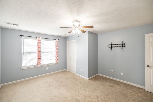 545 Callie Ave, Gallatin, TN 37066