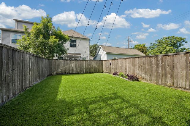 1915 Spring Street, Houston, TX 77007